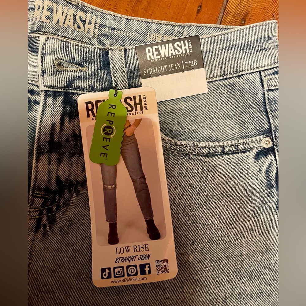 Rewash Next Level Low Rise Straight Jeans - Acid Wash
7 / 28 - Picture 5 of 7
